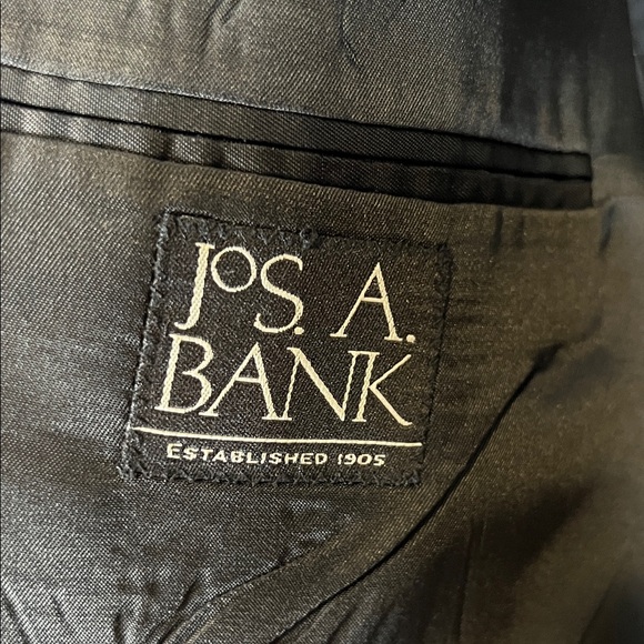 Jos. A. Bank Charcoal Men's Suit 40 Regular - Picture 7 of 14